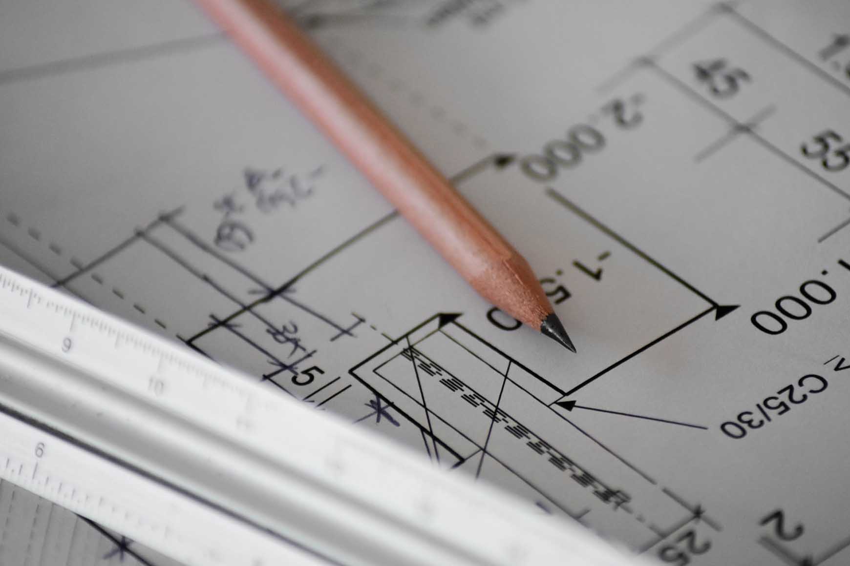 Should You Hire a Builder or an Architect First